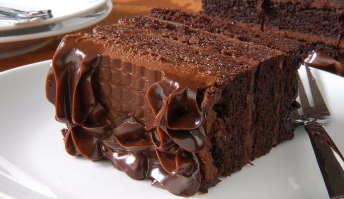 Bogata čokoladna torta