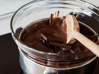 Kako da otopite čokoladu na 2 načina (RECEPT)