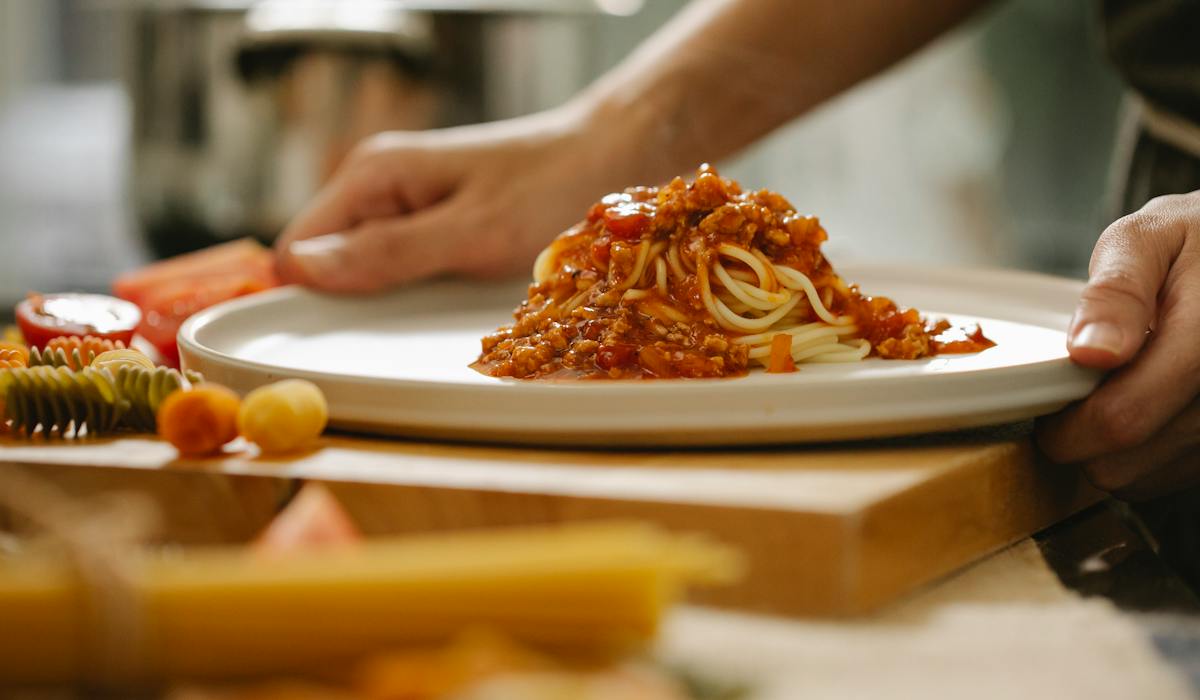 Znamo tajnu najboljeg Bolonjeze sosa. Da li ga i vi pripremate ovako? 