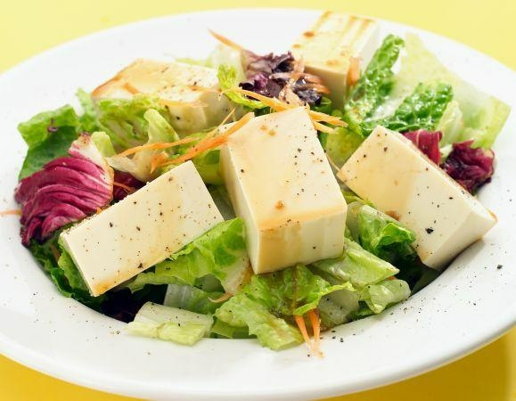 Salata sa tofuom