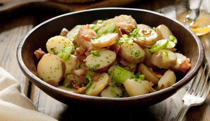 Mediteranska salata s krompirom